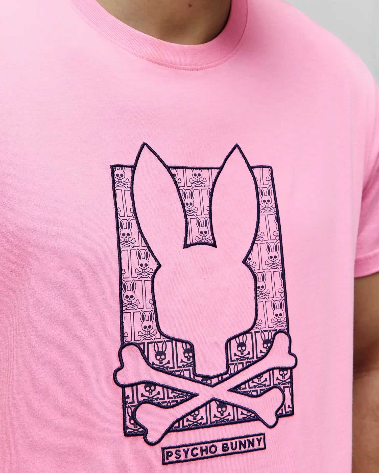 MENS KEON EMBROIDERED GRAPHIC TEE - MT0200403 - Image 3