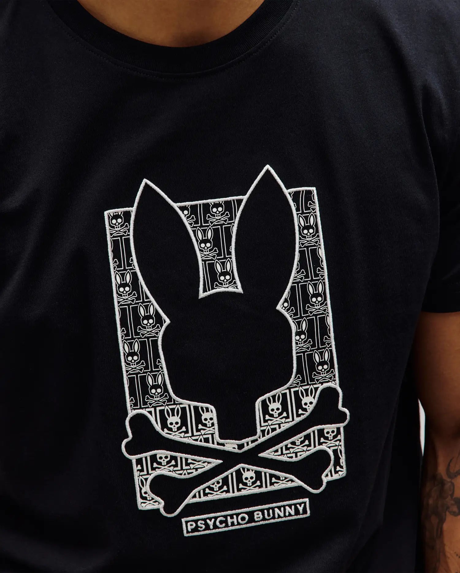 MENS KEON EMBROIDERED GRAPHIC TEE - MT0200403 - Image 2